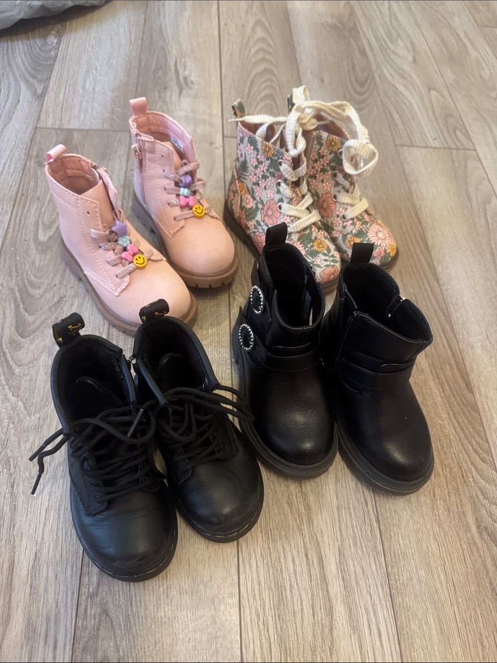 Dr. Martens Kids Black Leather Ankle Boots